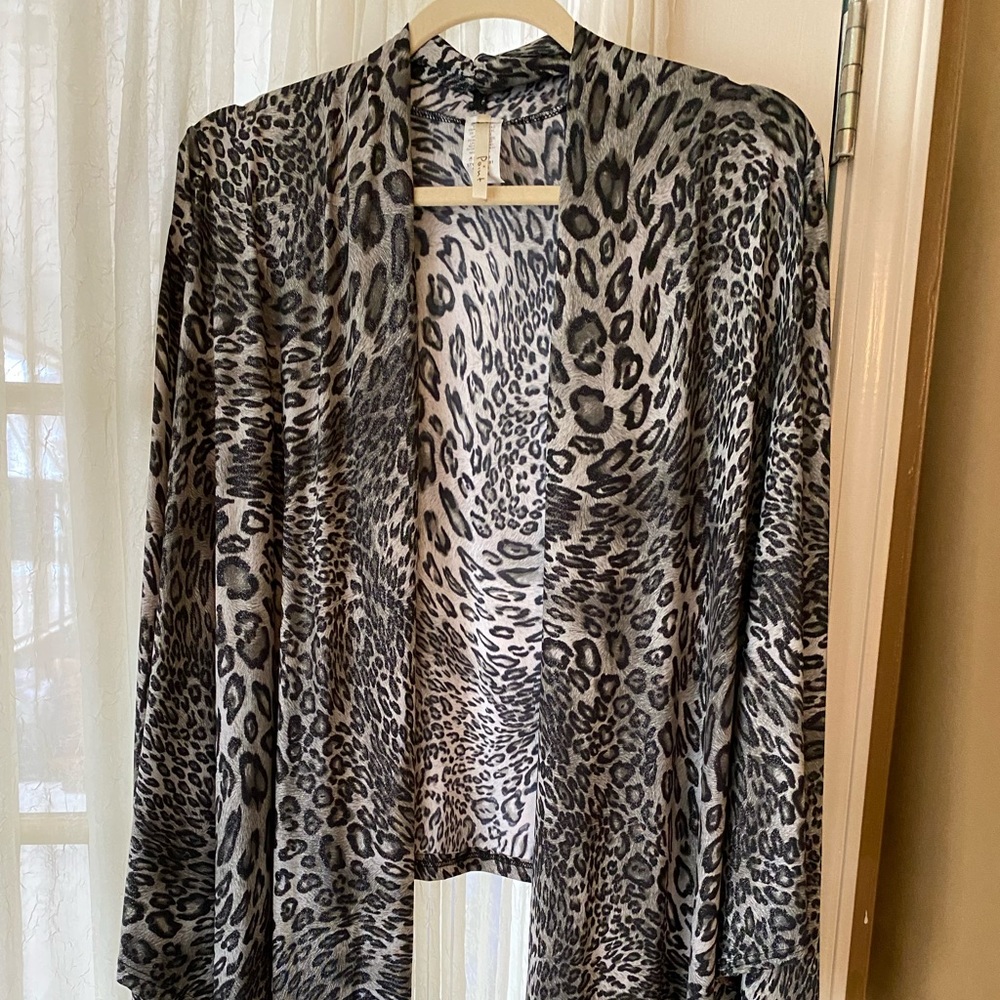 Point leopard slinky jacket.  Size L